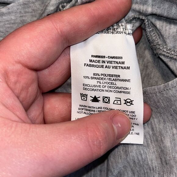 Women’s plus Nike grey one luxe twist short sleeved crop top dri-fit activewear - Picture 6 of 6